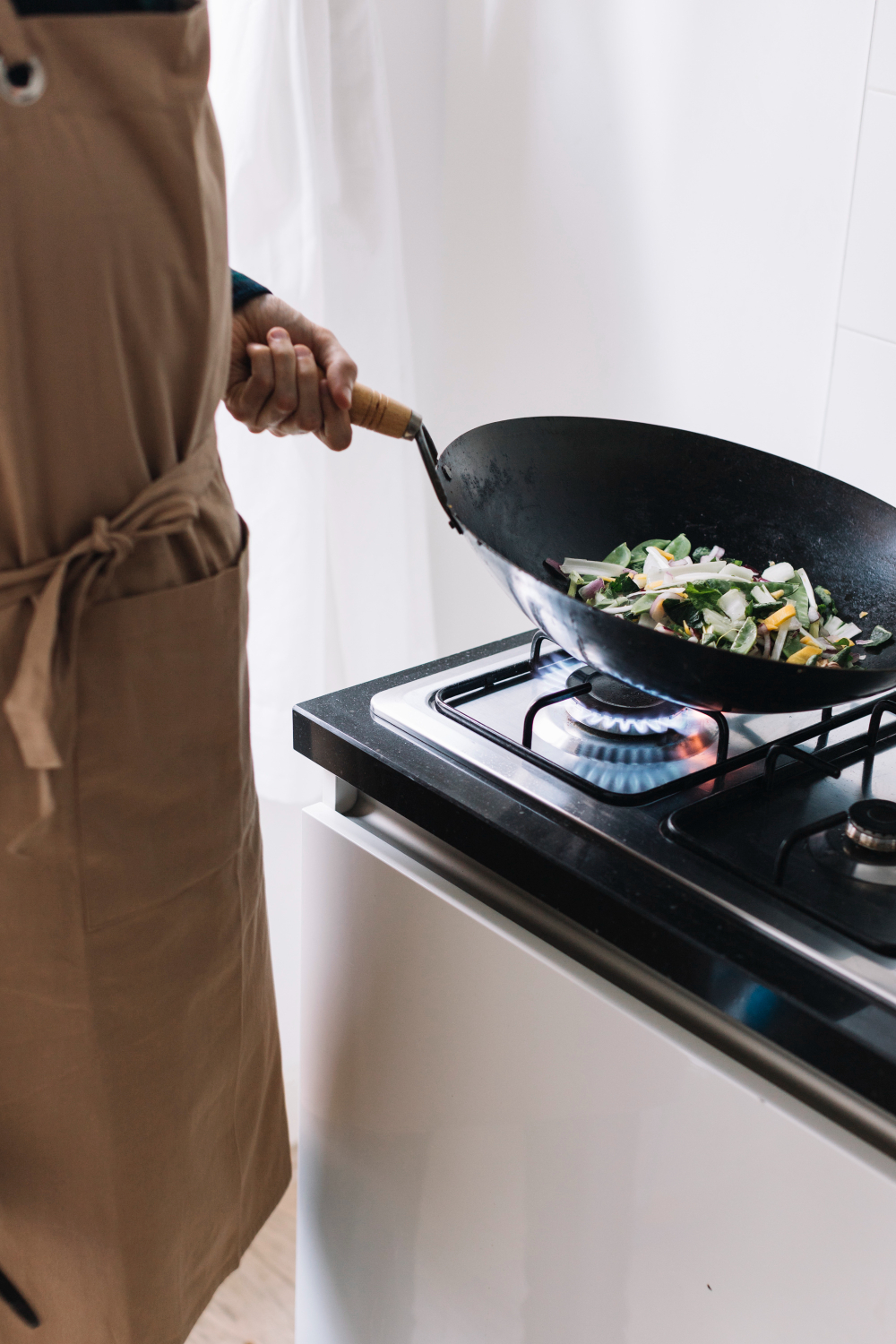 Cooking with clean LPG gas at home